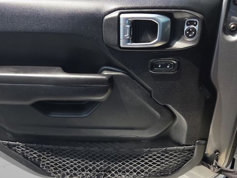 Used 2020 Jeep Wrangler Unlimited Sport S AWD/4WD image 35
