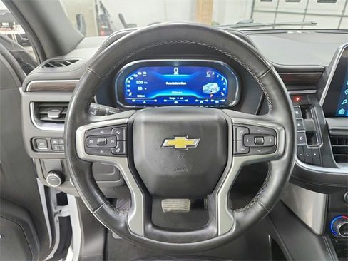 Used 2024 Chevrolet Suburban LT w/ Luxury Package image 23