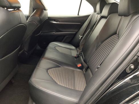 Used 2022 Toyota Camry SE FWD image 18