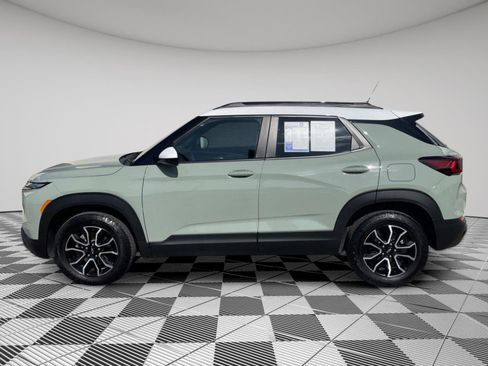 Used 2025 Chevrolet TrailBlazer ACTIV w/ Convenience Package image 3