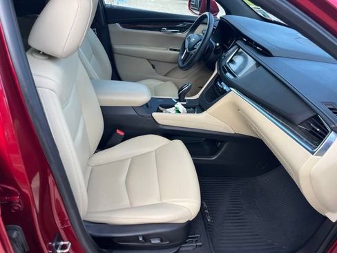 Used 2019 Cadillac XT5 FWD image 31