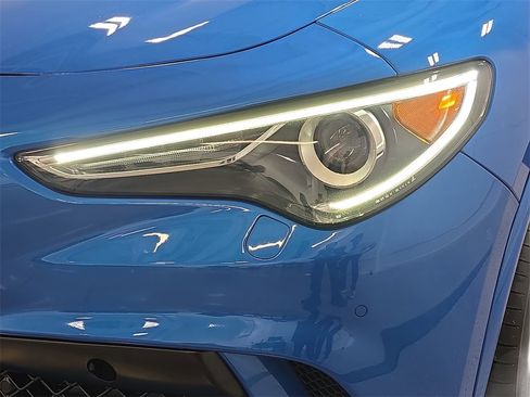 Used 2020 Alfa Romeo Stelvio Quadrifoglio image 36