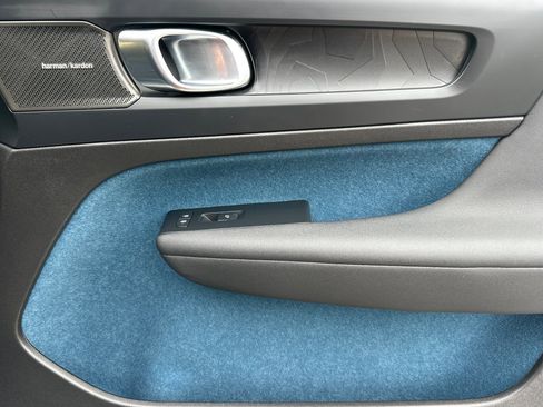 Certified 2023 Volvo C40 P8 Recharge Ultimate image 21