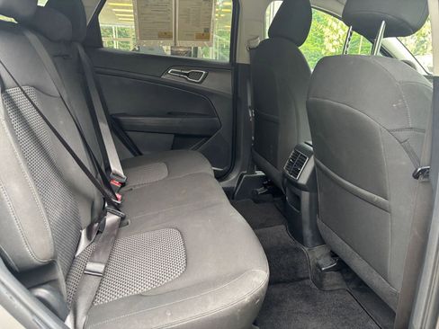 Used 2025 Kia Sportage LX FWD image 38