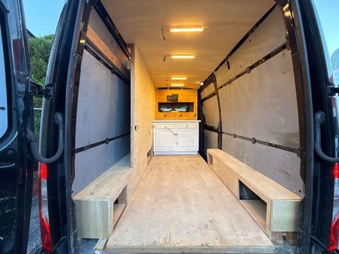 Used 2020 Mercedes-Benz Sprinter 2500 w/ Driver Convenience Package image 22