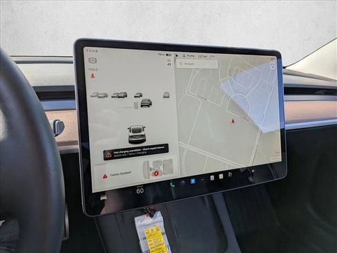 Used 2022 Tesla Model 3 Performance image 12