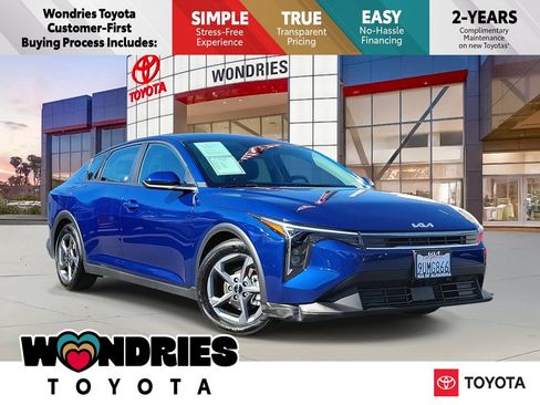 Used 2025 Kia K4 LXS image 1