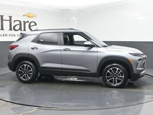New 2026 Chevrolet TrailBlazer LT w/ Convenience Package AWD/4WD image 1