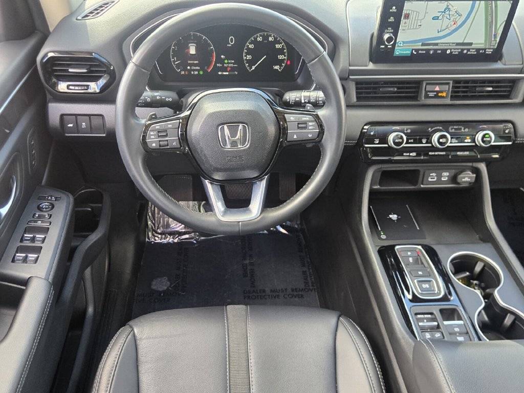 Certified 2025 Honda Pilot Touring image 10