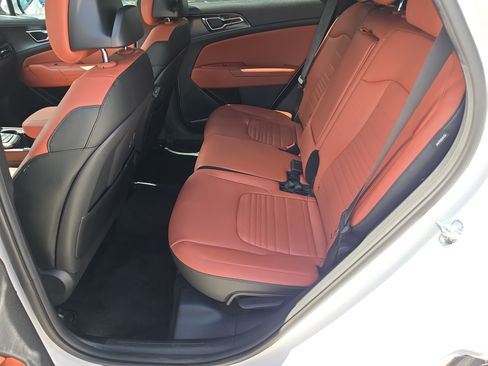Certified 2026 Kia Sportage SX FWD image 17
