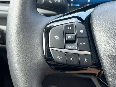 Used 2023 Ford Escape Platinum w/ Premium Technology Package AWD/4WD image 21