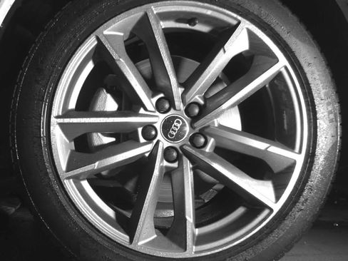 Used 2024 Audi Q3 2.0T Premium image 12