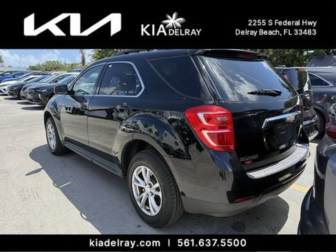 Used 2017 Chevrolet Equinox LT w/ Convenience Package FWD image 3