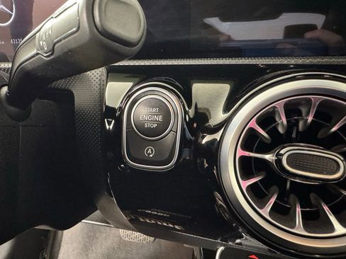 Used 2025 Mercedes-Benz CLA 250 CLA 250 image 20
