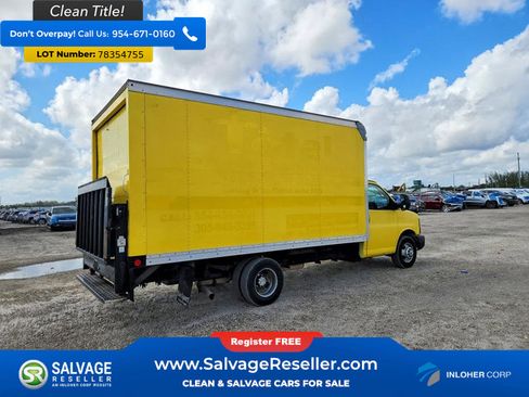 Used 2017 Chevrolet Express 3500 image 4