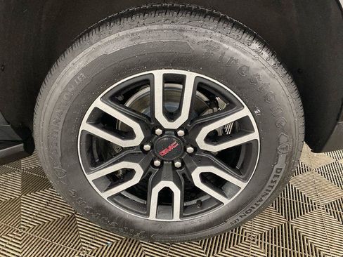 Used 2024 GMC Yukon AT4 AWD/4WD image 14