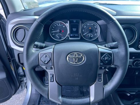 Used 2022 Toyota Tacoma SR5 image 15