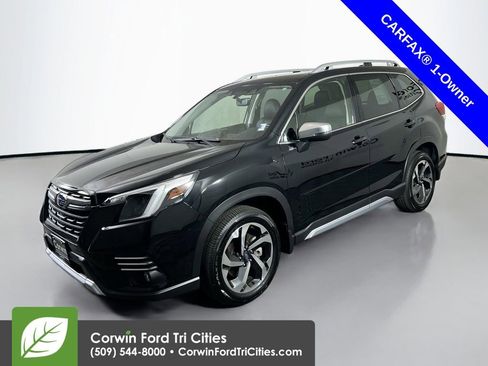 Used 2024 Subaru Forester Touring w/ Convenience Package image 5