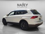 Certified 2022 Volkswagen Tiguan SE image 3