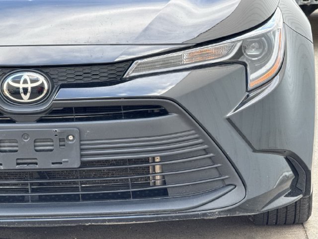 Used 2025 Toyota Corolla LE FWD image 9