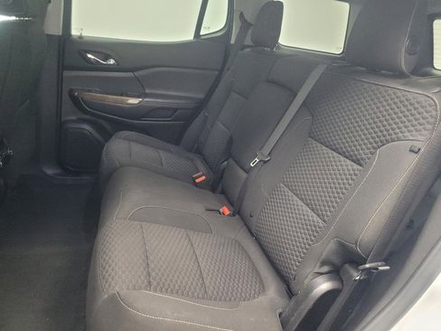 Used 2019 GMC Acadia SLE image 18