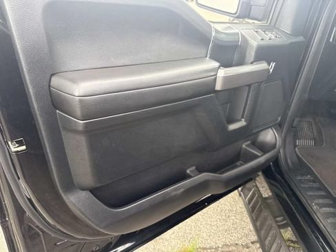 Used 2019 Ford F150 XLT w/ Equipment Group 302A Luxury AWD/4WD image 23