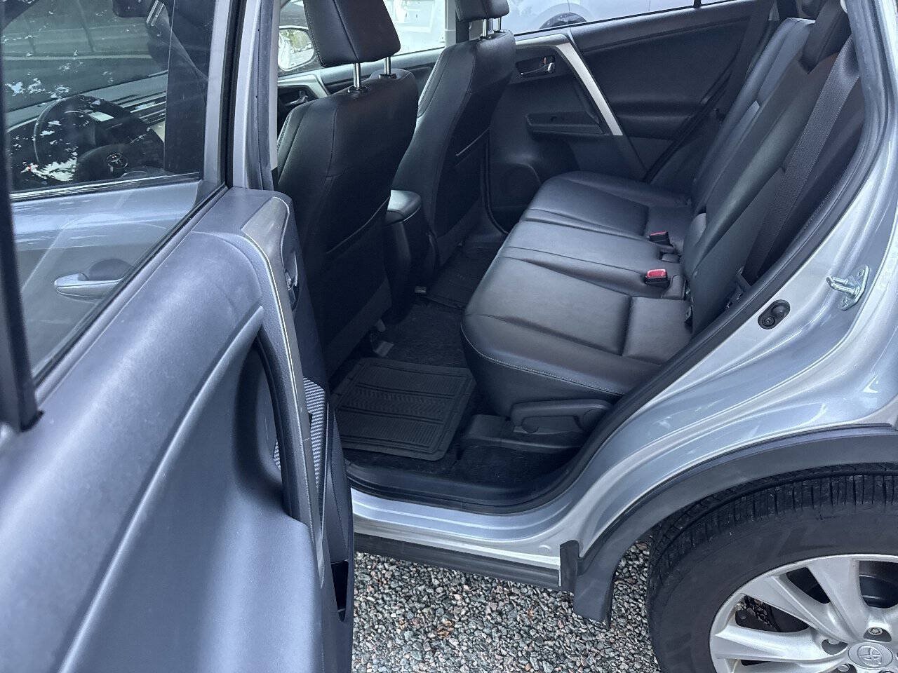 Used 2015 Toyota RAV4 Limited AWD/4WD image 14