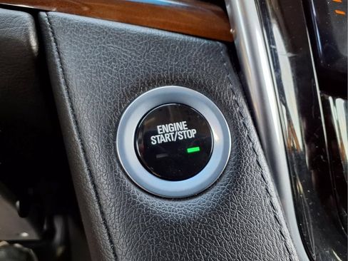 Used 2019 Cadillac Escalade Premium Luxury AWD/4WD image 17