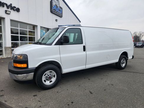 Used 2017 GMC Savana 3500 Extended image 6