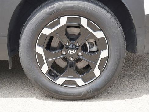 Used 2025 Hyundai Santa Fe SE FWD image 9