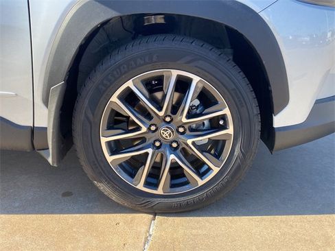 New 2026 Toyota Corolla Cross XLE image 9