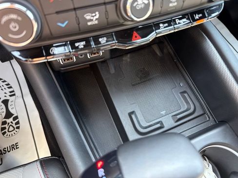 Used 2024 Dodge Durango GT AWD/4WD image 39