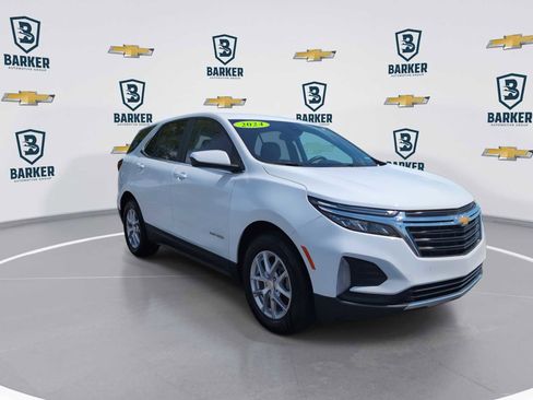 Used 2024 Chevrolet Equinox LT FWD image 2