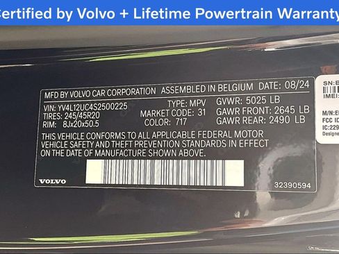 Certified 2025 Volvo XC40 B5 Plus image 44