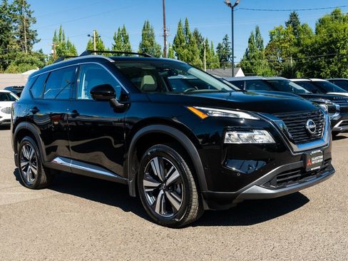 Used 2023 Nissan Rogue SL w/ SL Premium Package image 1