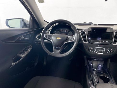 Used 2024 Chevrolet Malibu LT FWD image 2