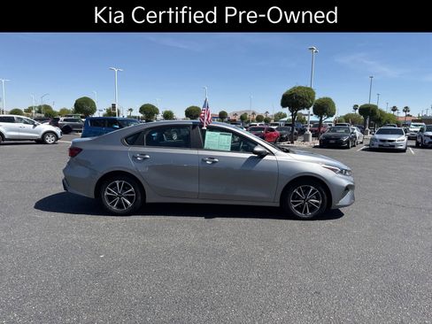 Certified 2022 Kia Forte LXS FWD image 5