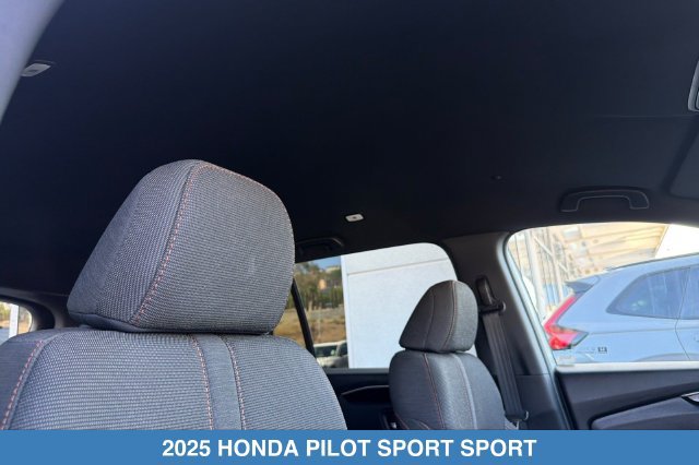 Certified 2025 Honda Pilot Sport image 21