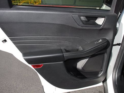 Certified 2022 Ford Escape SE w/ SE Sport Appearance Package FWD image 21