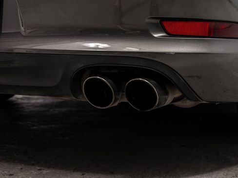 Used 2015 Porsche 911 Carrera 4S AWD/4WD image 34