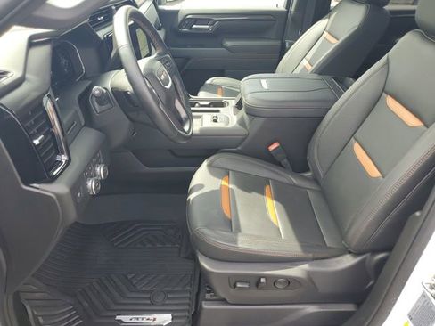 Used 2026 GMC Sierra 2500 AT4 AWD/4WD image 5