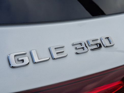 Used 2024 Mercedes-Benz GLE 350 4MATIC image 31