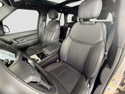 Certified 2025 Land Rover Range Rover SE AWD/4WD image 20