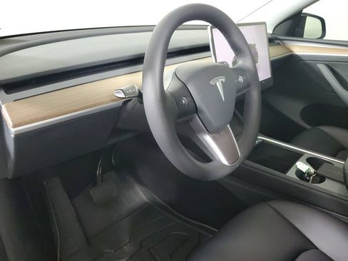 Used 2023 Tesla Model Y Long Range AWD/4WD image 23