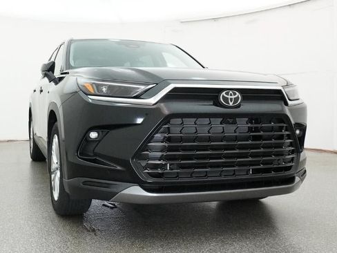 New 2026 Toyota Grand Highlander AWD image 30