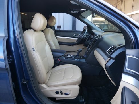 Used 2017 Ford Explorer XLT w/ Equipment Group 202A image 17