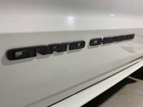 Used 2018 Jeep Grand Cherokee High Altitude image 7
