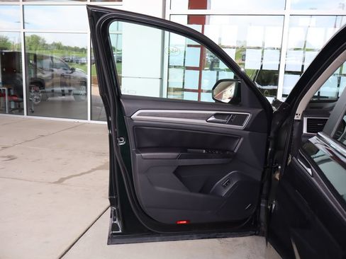 Used 2021 Volkswagen Atlas SEL FWD image 13