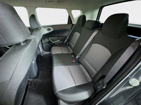 Certified 2025 Kia Soul LX w/ LX Technology Package FWD image 20