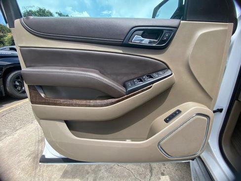Used 2015 Chevrolet Tahoe LT RWD image 17